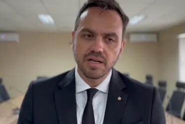 
			
				Promotor diz que documentos do ônibus e do motorista estão regularizados
			
			
