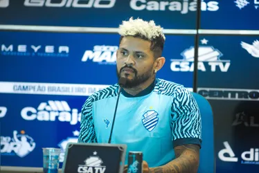 
			
				Roberto fala de responsabilidade e mira Campeonato Alagoano: "Obrigação"
			
			