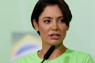
			
				STF nega queixa-crime de Michelle Bolsonaro contra Erika Hilton e arquiva caso
			
			
