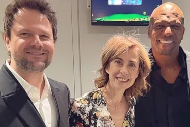 
			
				Selton Mello elogia Fernanda Torres em livro: “Colega dos sonhos”
			
			