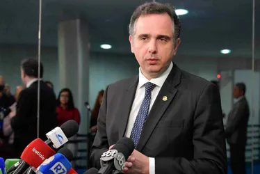 
			
				Sem votos, Pacheco some com PEC do Quinquênio que recria os ‘marajás’
			
			