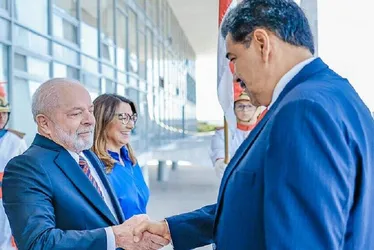 
			
				Sob Lula, importações ajudam a financiar ditadura da Venezuela
			
			