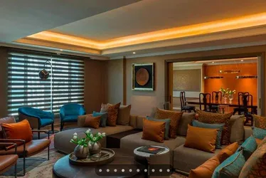 
			
				Suíte presidencial do hotel de Lula no Chile custa R$20 mil a diária. Veja fotos
			
			