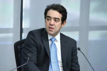
			
				TCU usa fake news para ‘sigilo’ de voos da FAB
			
			
