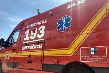 
			
				Colisão entre carro e caminhão deixa dois feridos na BR-101, no Pilar
			
			
