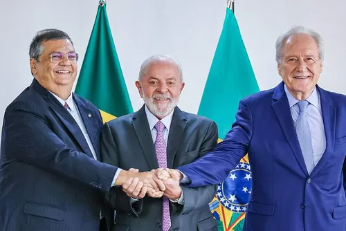 
				BNDES não mostra serviço, mas quintuplica gastos com propaganda
			
			
