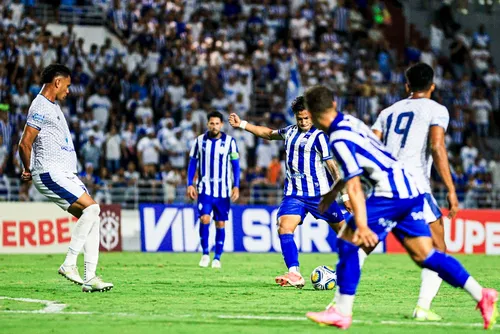 
				CSA vence o Maracanã e garante vaga na Copa do Nordeste: 1 a 0
			
			