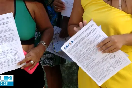 
				Documento falso, reuniões e pix: entenda o golpe da casa própria que lesou 500 pessoas
			
			