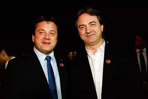 
				Gleisi aposta em reforma e cava cargo de ministra
			
			