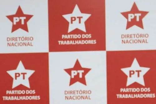 
				Governo ‘arma’ votação remota para tentar manter vetos
			
			