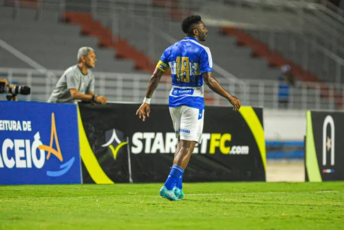 
				Jean Cléber abre o jogo e diz que ainda há valores para receber do CSA
			
			