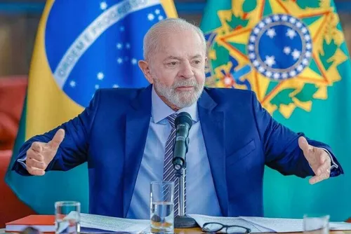 
				Moraes tira de Bolsonaro 13 milhões de seguidores no X
			
			