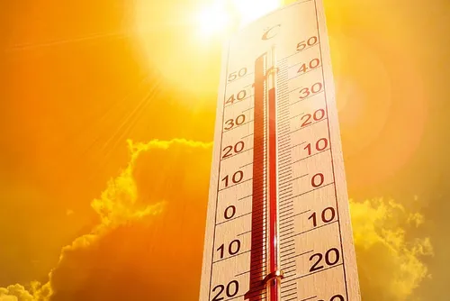 
				Calor intenso causa mal súbito em quatro crianças dentro de ônibus escolar
			
			