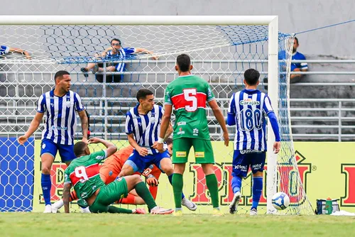 
				No Rei Pelé, CSA estreia no Alagoano com vitória tranquila sobre o CSE: 3 a 0
			
			