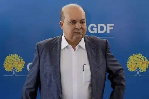
				Oposição pede que Polícia Federal investigue ‘acidente doméstico’ de Lula
			
			