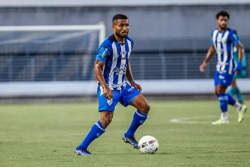 
				Raphinha comemora renovação e ressalta importância da pré-temporada para o CSA
			
			