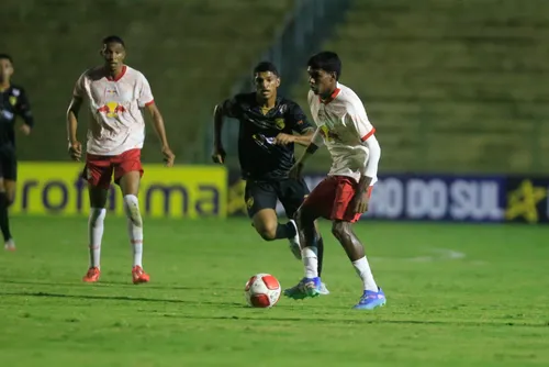 
				Zumbi é goleado pelo Red Bull Bragantino e se despede da Copinha
			
			