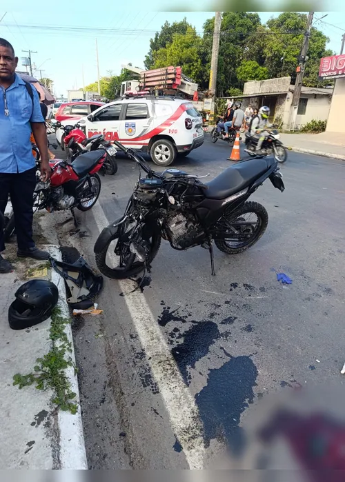 
				Colisão entre motocicletas deixa três pessoas gravemente feridas no Distrito Industrial
			
			