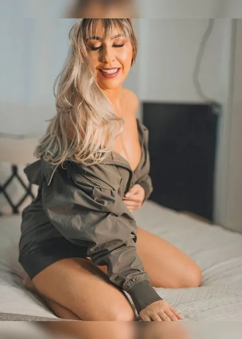 
			
				Enfermeira larga profissão para vender conteúdo no OnlyFans e no Privacy
			
			