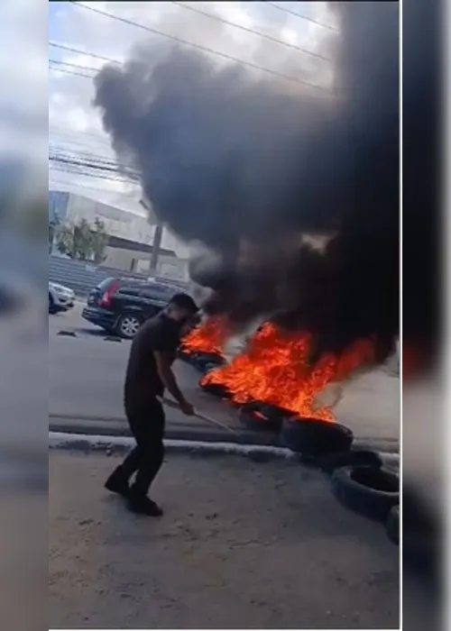 
			
				Motoristas por aplicativo protestam em vários pontos da capital cobrando segurança
			
			
