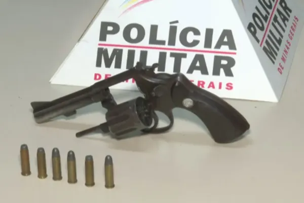 
				
					Adolescente mata amigo com tiro na cabeça depois de pegar arma do pai
				
				