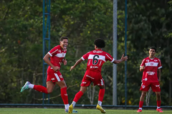 
				
					CRB e outros dois alagoanos estreiam na Copinha em janeiro
				
				