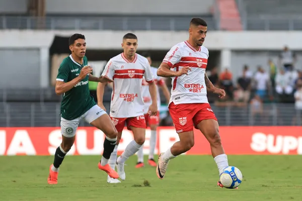 

					CRB leva gol nos acréscimos e perde para o Goiás, pela Série B do Brasileiro: 1 a 0

				