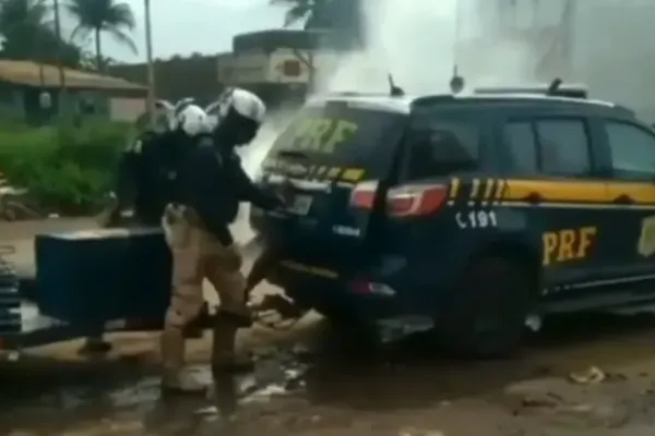 
				
					Câmara de gás da PRF: policiais que mataram Genivaldo vão a júri nesta terça-feira
				
				