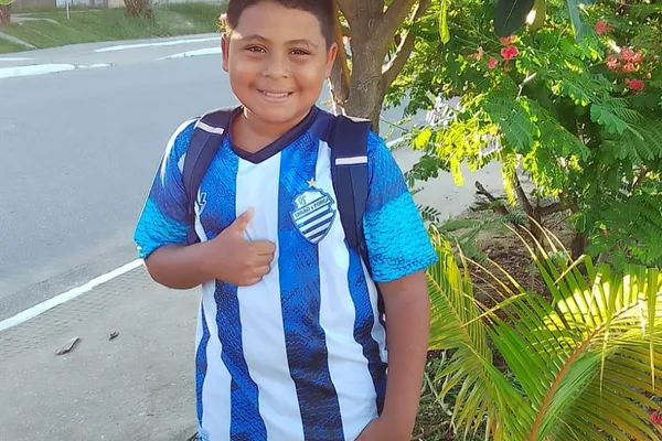 
				
					Escolinha do goleiro Mota fará homenagem a garoto que morreu vítima de explosão
				
				