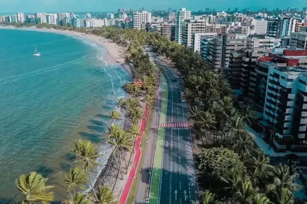 
				
					Proibição para estacionar na Avenida Sílvio Viana gera insatisfação do trade turístico
				
				