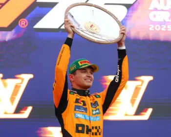 GP da Austrália: Norris sobrevive a caos da chuva e vence; Bortoleto abandona