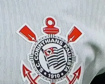 Jogador da Seleção Brasileira move processo milionário contra Corinthians