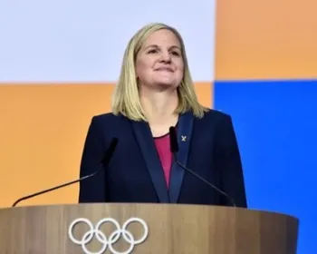 Kirsty Coventry vence eleição e será a 1ª mulher presidente do COI