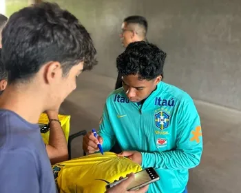 Seleção Brasileira atende torcedores em despedida do DF