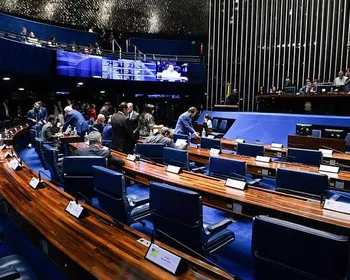 CCJ do Senado aprova fim da reeleição para presidente, prefeitos e governadores