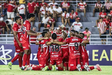 
			
				O Estadual Engana Quem Não Observa
			
			