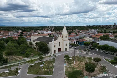 
			
				Corpo com marcas de tiros é encontrado na zona rural de Delmiro Gouveia
			
			
