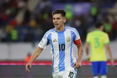 
			
				Brasil empata com Argentina, e decisão do Sul-Americano é adiada
			
			