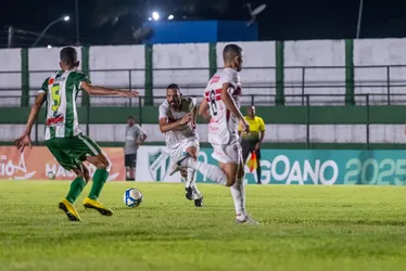 

				CRB e Murici ficam no empate sem gols no José Gomes da Costa

			