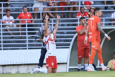 
			
				CRB goleia o Coruripe e carimba a classificação para a semifinal do Alagoano: 5 a 0
			
			