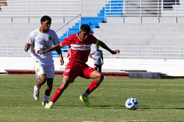 
			
				CRB vence o Sampaio Corrêa de virada na estreia da Série B do Brasileirão sub-20
			
			