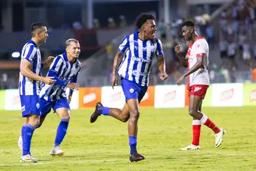 
			
				CSA goleia o Náutico e assume a liderança do Grupo B da Copa do Nordeste: 4 a 1
			
			