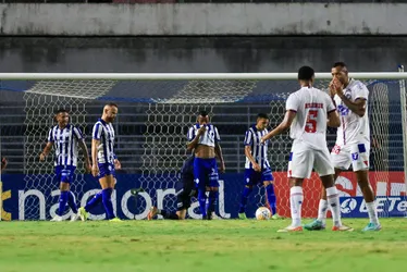 
			
				CSA perde para o Bahia e deixa a liderança do Grupo B da Copa do Nordeste: 2 a 1
			
			
