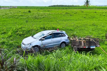 <br /> <br />Cinco pessoas ficam feridas após colisão entre carros em Teotônio Vilela<br /><br />