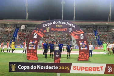 
			
				Com dois gols de Ciel, ex-ASA, CRB perde para o Ferroviário, pela Copa do Nordeste: 2x1
			
			