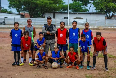 
			
				Conheça o Instituto Orla Lagunar, projeto que ajuda crianças por meio do futebol
			
			