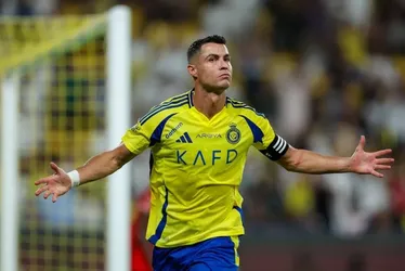 
			
				Após título com Portugal, Cristiano Ronaldo diz que ficará no Al-Nassr
			
			