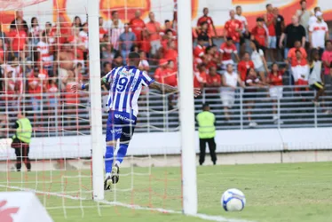 

				Em jogo com 5 gols, CSA bate o CRB no Rei Pelé, no 1º Clássico das Multidões do ano: 3x2

			