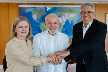 
			
				Escolha de Gleisi expõe Lula isolado e sem opções
			
			