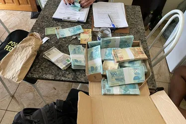
			
				Foragido da Justiça de Alagoas é preso com dinheiro falso em Belo Horizonte
			
			